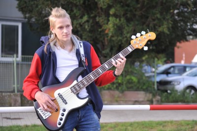 Tomáš Klimeš - basová kytara