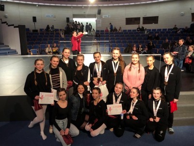 Tanečnice ze Střeziny se vrátily ze soutěže "Na špičkách" s krásnými místy