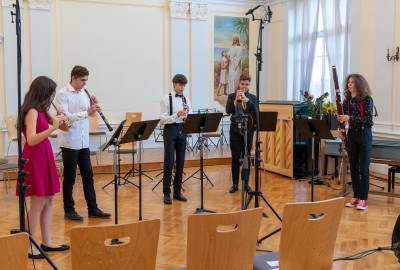 Iva Bezrouková/flétna, Dominik Staša/hoboj, Imrich Dioszegi/klarinet, Antonín Houdek/křídlovka a Lukáš Fiedler/fagot