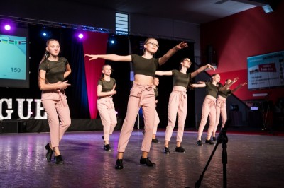 Malá skupina juniorů A. Dobešové – 6. místo na ME. Foto: Dancephoto