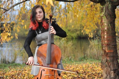 Klára Horáková - violoncello