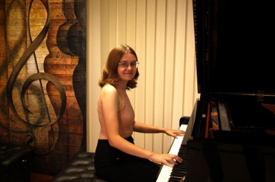 Nikol Syrůčková - klavír