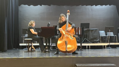 GRATULUJEME: Střezinští kontrabasisté zářili na mezinárodní soutěži v Holicích!