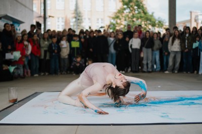 Rozhraní - výstava výtvarného oboru v Galerii U Přívozu potrvá do 30. května